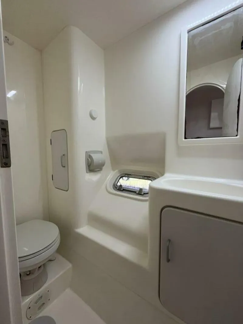 Slide: The Image of Guest head, port hull - 5541783