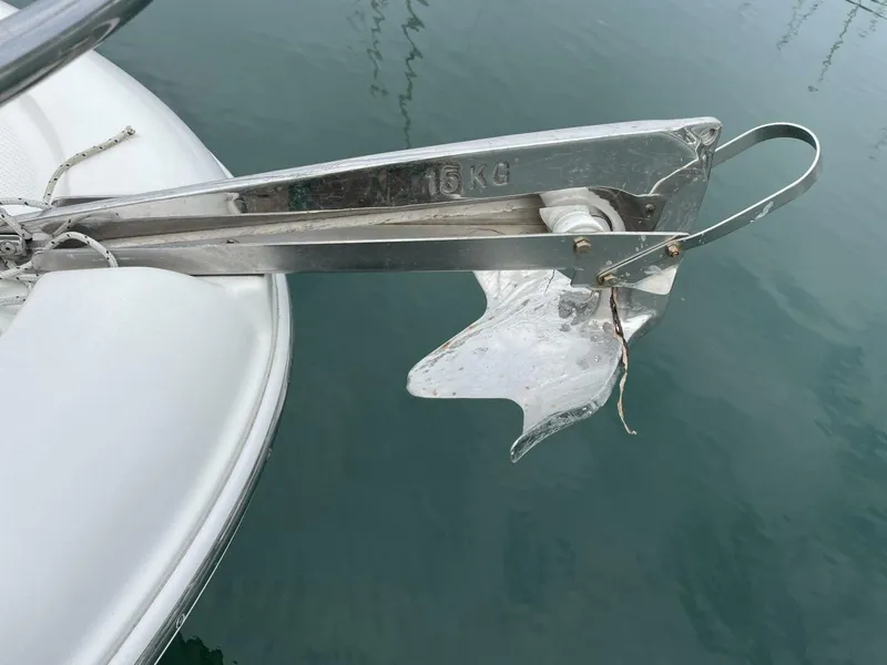 Slide: The Image of Meridian 341 Sedan 2004 - 5522091