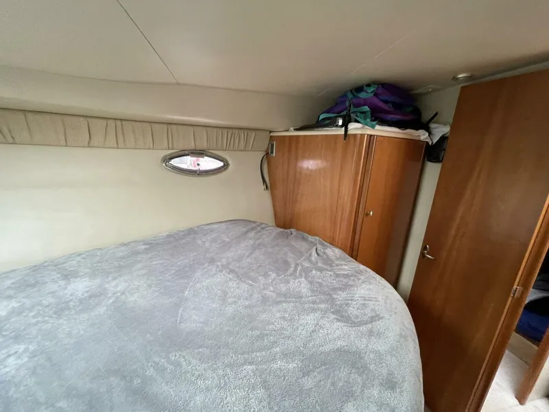 Slide: The Image of Meridian 341 Sedan 2004 - 5522098