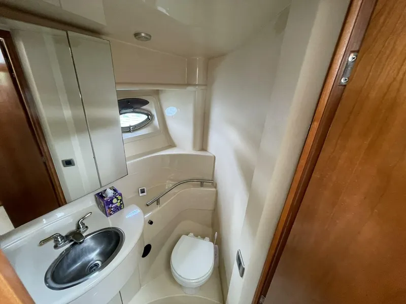 Slide: The Image of Meridian 341 Sedan 2004 - 5522101