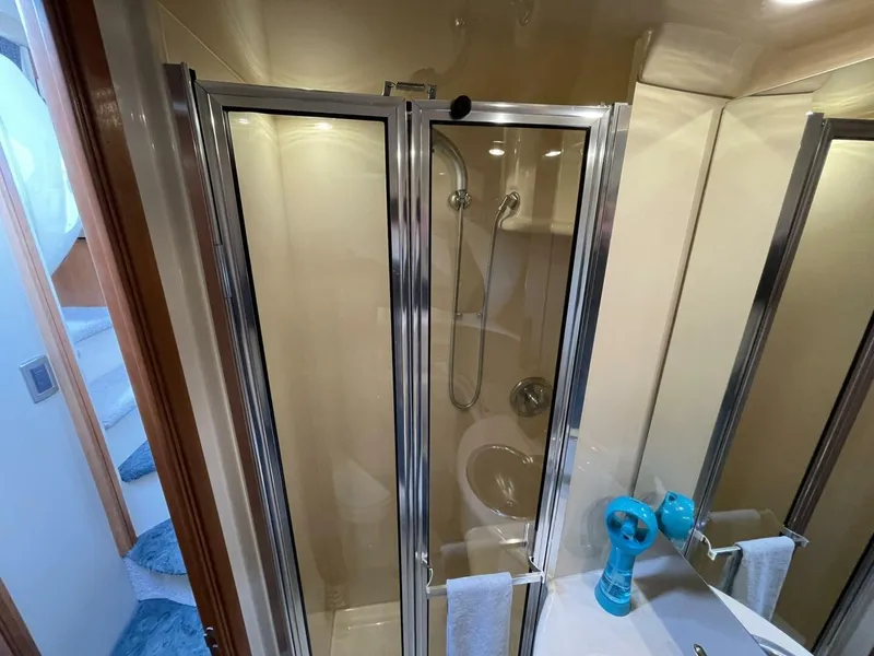 Slide: The Image of Meridian 341 Sedan 2004 - 5522102