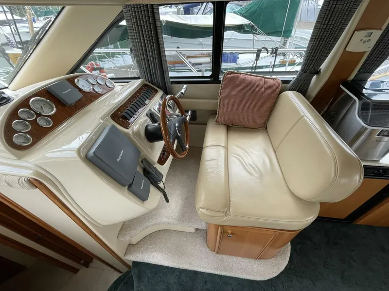 Slide: The Image of Meridian 341 Sedan 2004 - 5522105