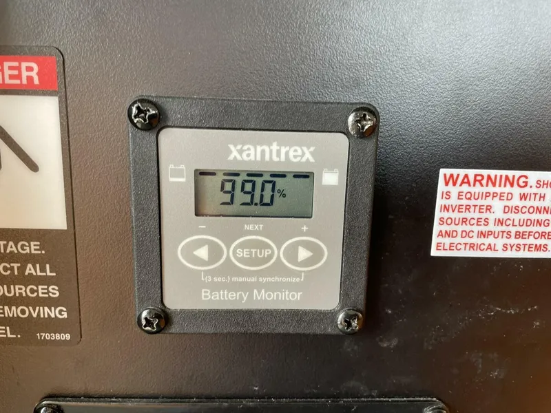 Slide: The Image of Meridian 341 Sedan 2004 - 5522085