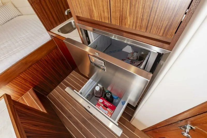 Slide: The Image of 09c28bb1 8845 482c Bca9 Ea7044b67331 - 5889477