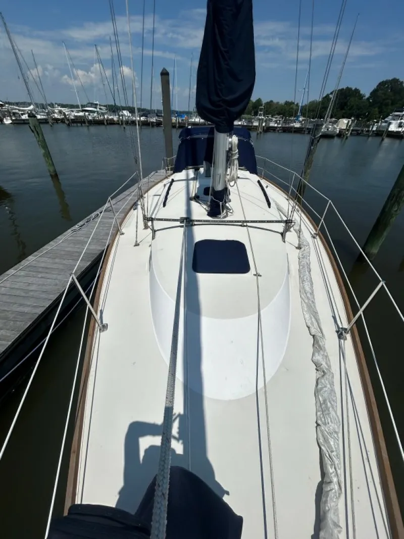 Slide: The Image of Used Sail Monohull for sale 1989 Pearson 37 - KILTY II - 5522274