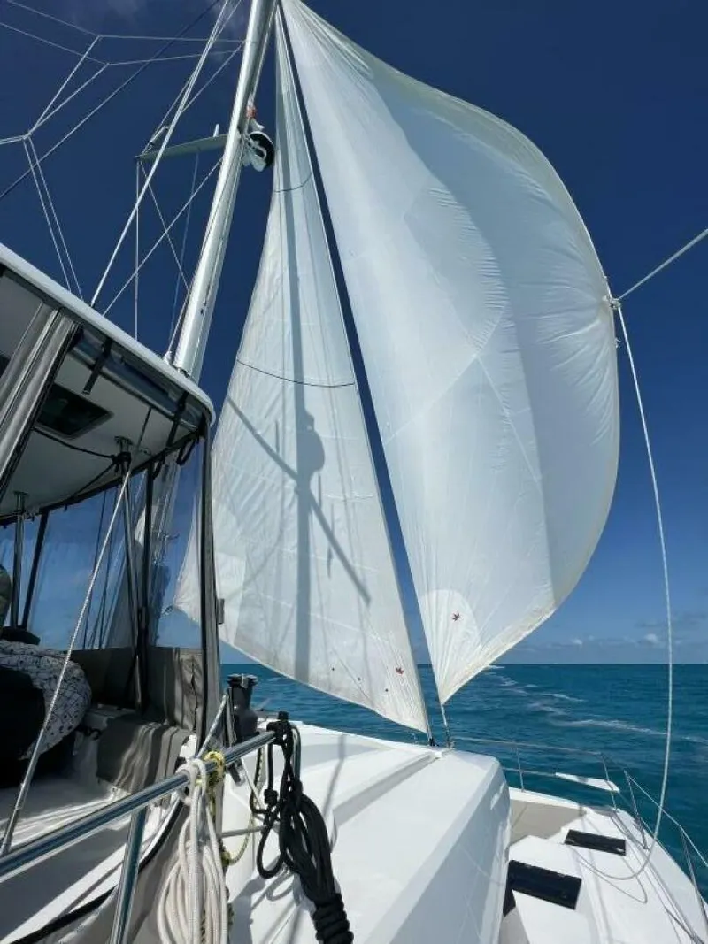 Slide: The Image of Bali 4.6 2022 - 5523599
