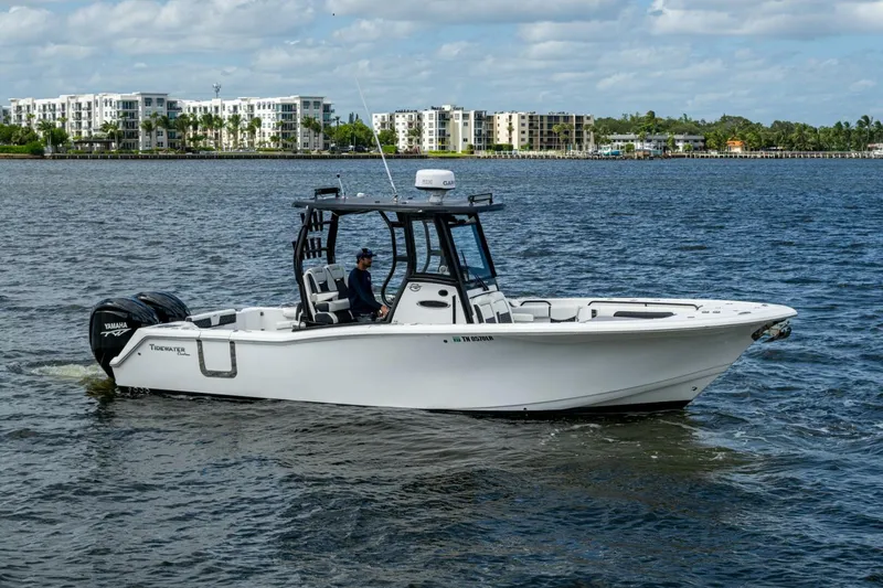 Slide: The Image of Tidewater 292 CC Adventure 2022 - 5741150