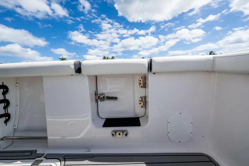 Slide: The Image of Tidewater 292 CC Adventure 2022 - 5741138