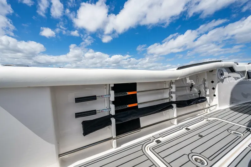 Slide: The Image of Tidewater 292 CC Adventure 2022 - 5741139