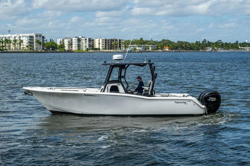 Slide: The Image of Tidewater 292 CC Adventure 2022 - 5741152