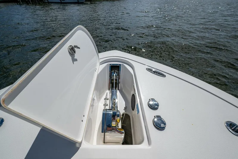 Slide: The Image of Tidewater 292 CC Adventure 2022 - 5741126