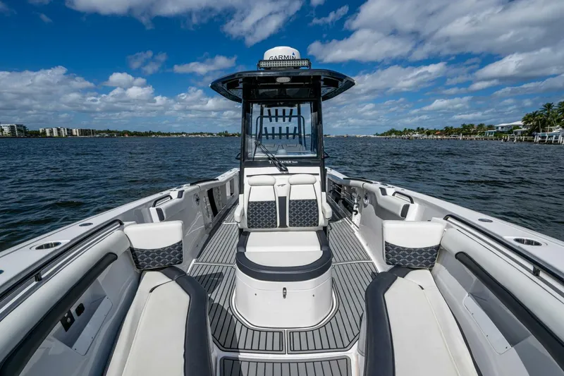 Slide: The Image of Tidewater 292 CC Adventure 2022 - 5741127