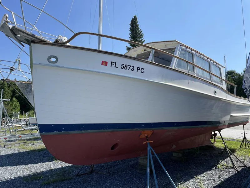 The Image of Grand Banks 32 1982 - 5523766