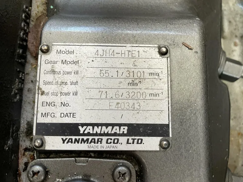 Slide: The Image of Grand Banks 32 1982 - 5529422