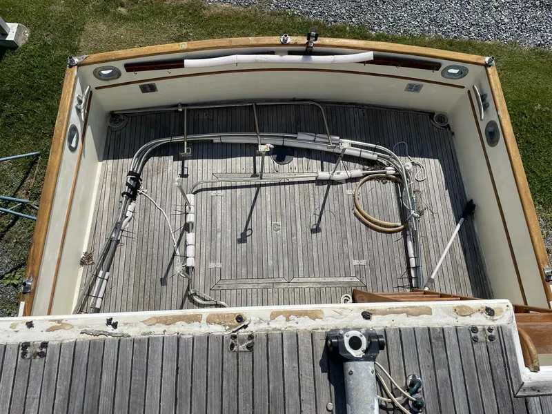 Slide: The Image of Grand Banks 32 1982 - 5529416