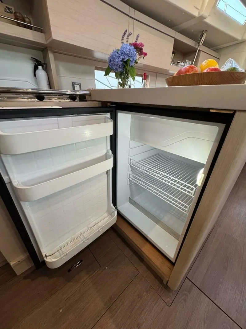 Slide: The Image of 2022 Oceanis 46.1 - 5524410