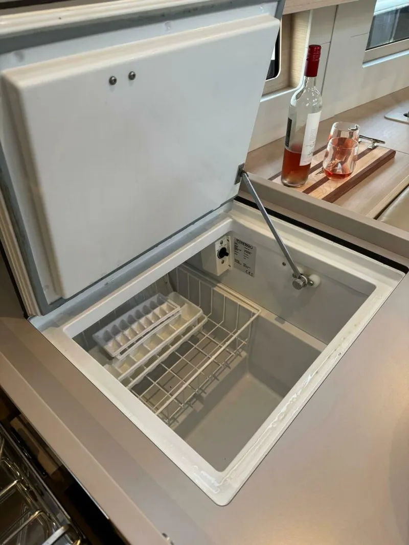 Slide: The Image of 2022 Oceanis 46.1 - 5524411