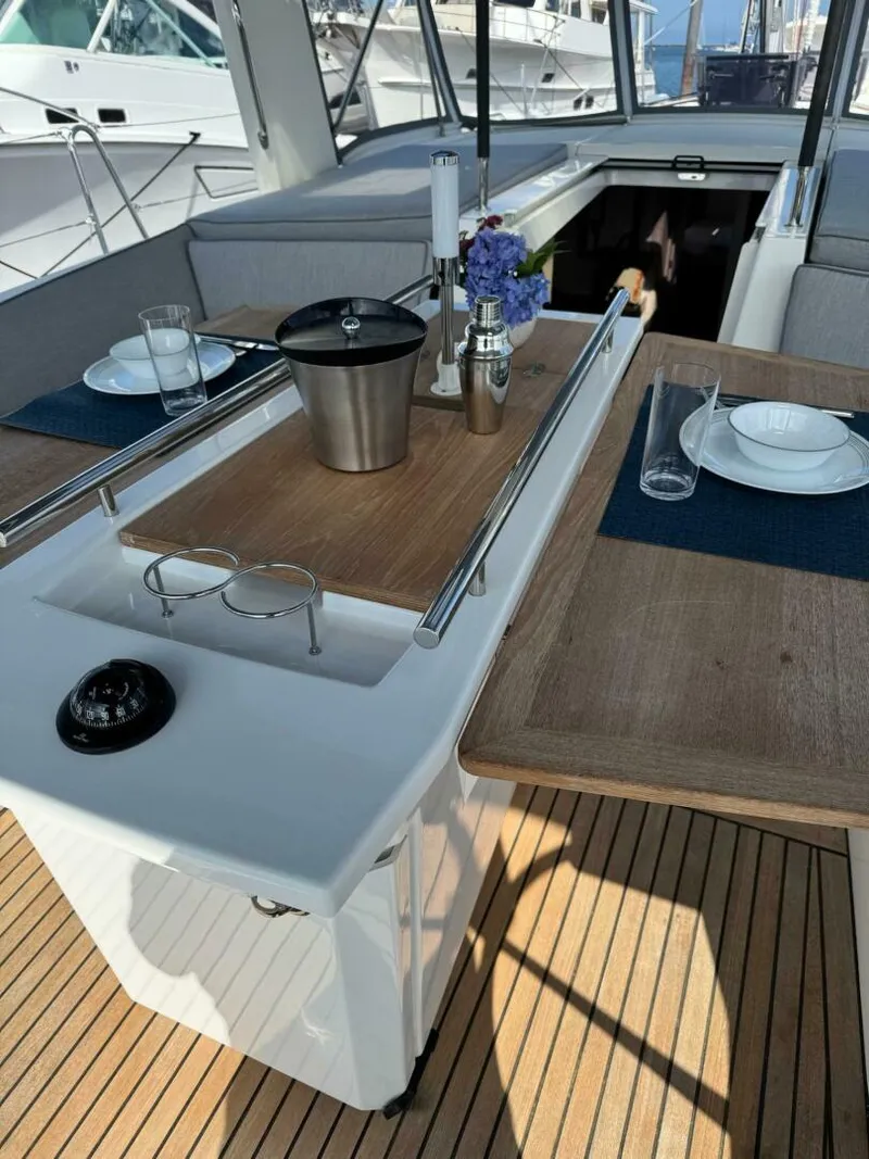 Slide: The Image of 2022 Oceanis 46.1 - 5524428