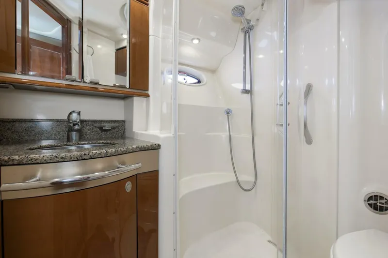 Slide: The Image of 2007 52 Sea Ray Sedan Bridge Reel Destiny Head (2) - 5573487