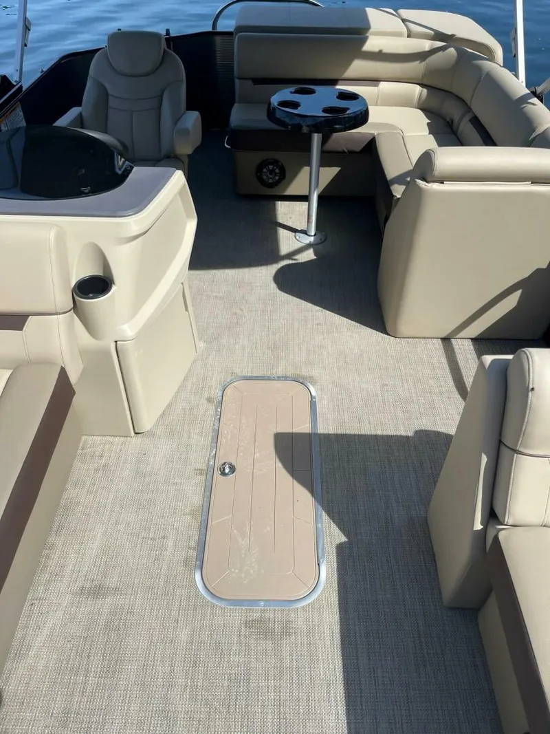 Slide: The Image of Godfrey Sweetwater Cruise SW 2186 2023 - 5525436