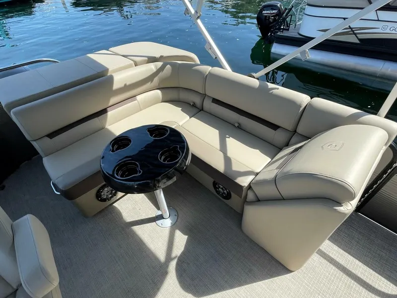 Slide: The Image of Godfrey Sweetwater Cruise SW 2186 2023 - 5525437