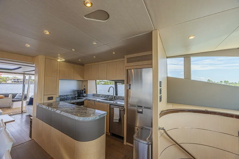 Slide: The Image of Sunseeker 75 Yacht 2017 - 5526149