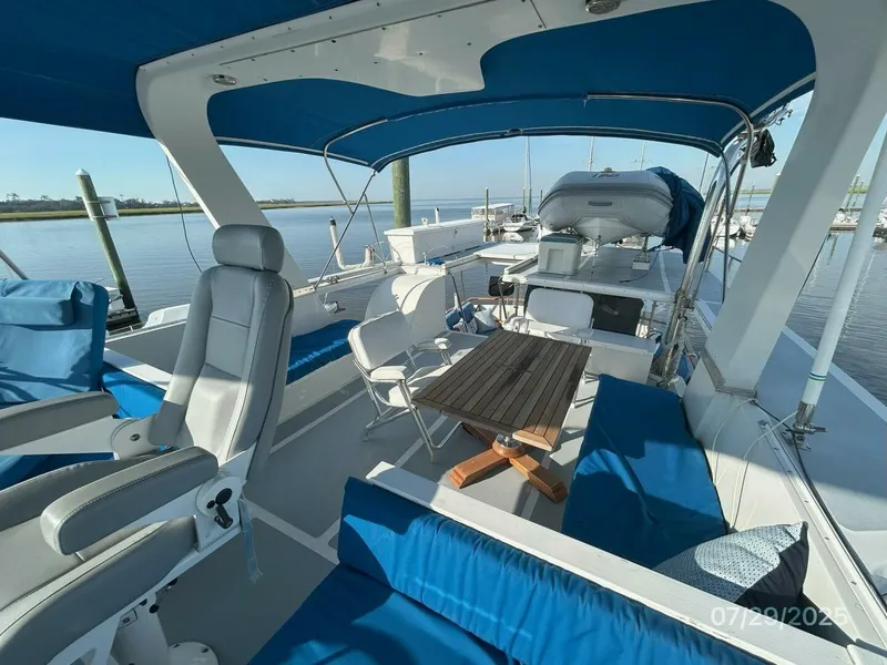 Slide: The Image of 44' DeFever flybridge aft - 5527216