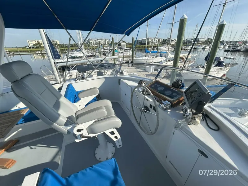 Slide: The Image of 44' DeFever flybridge helm2 - 5527219