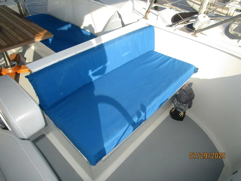 Slide: The Image of 44' DeFever flybridge port forward seating - 5527224