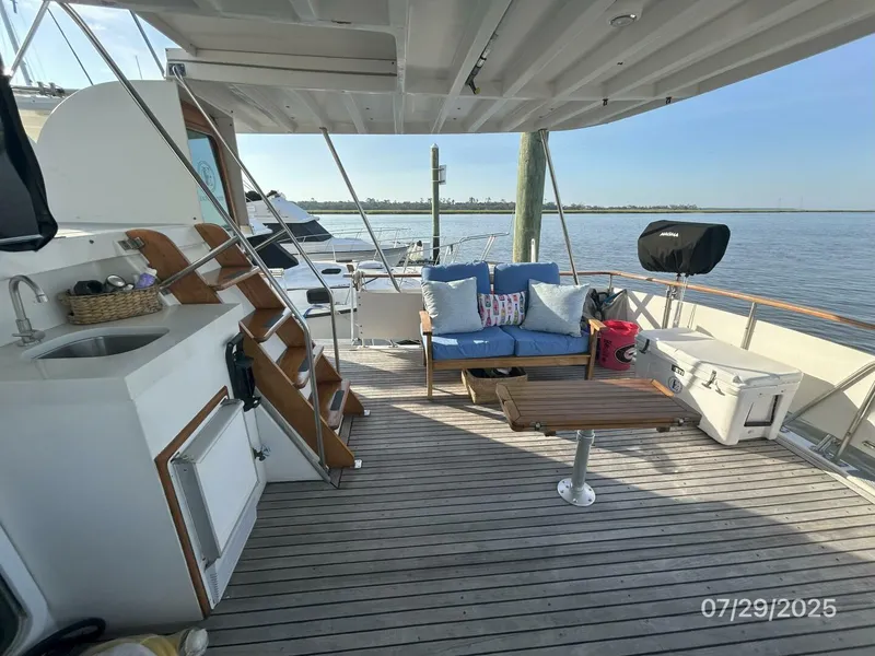 Slide: The Image of 44' DeFever sundeck starboard - 5527278