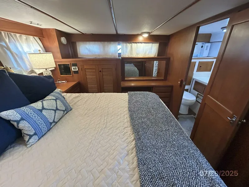 Slide: The Image of 44' DeFever master stateroom port - 5527250