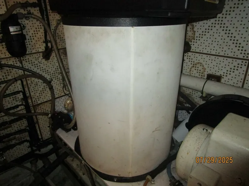 Slide: The Image of 44' Defever water heater - 5527284