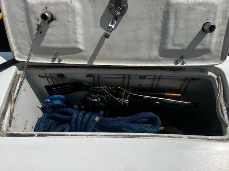 Slide: The Image of Mainship 390 stern stbd. storage  - 5530435