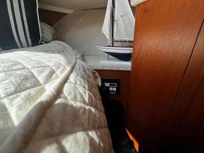 Slide: The Image of Mainship 390 Master stateroom fwd A/C-heat - 5530472