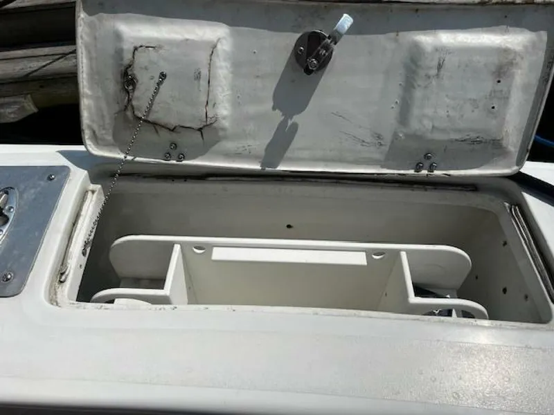 Slide: The Image of Mainship 390 stern port storage - 5530436