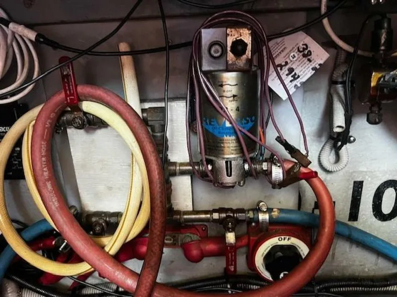 Slide: The Image of Mainship 390 reverso oil change system - 5530494