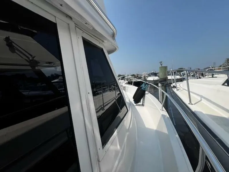 Slide: The Image of Mainship 390 stbd. mid - 5530439