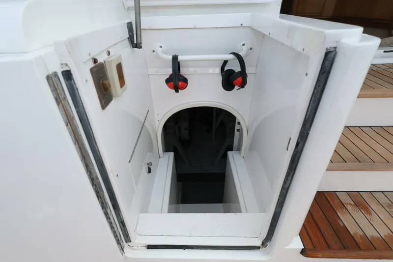 Slide: The Image of Bertram 54 Convertible 1997 - 5530650