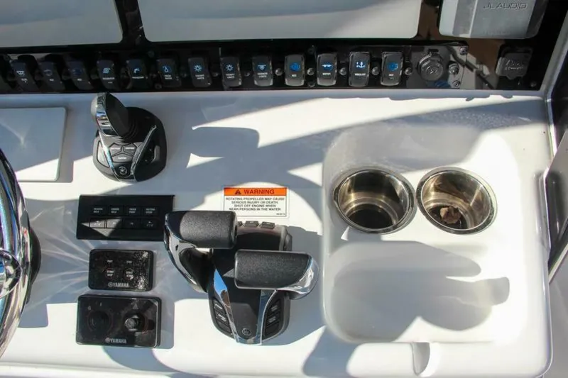Slide: The Image of Sea Hunt 275 Ultra SE 2021 - 5528295