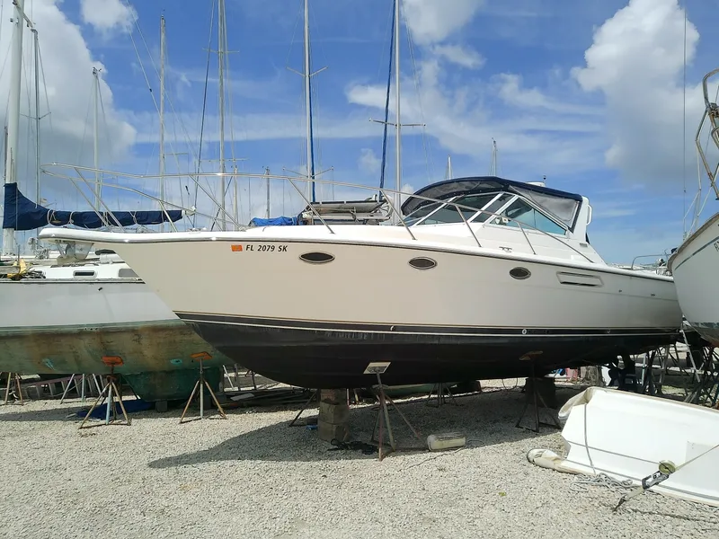 Slide: The Image of Tiara 3100 Open 2000 - 5528466