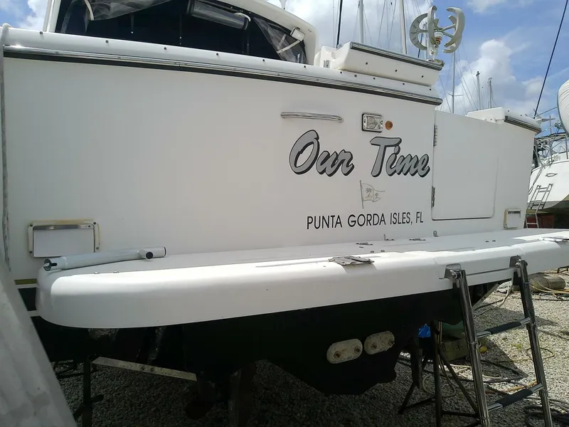 Slide: The Image of Tiara 3100 Open 2000 - 5528517