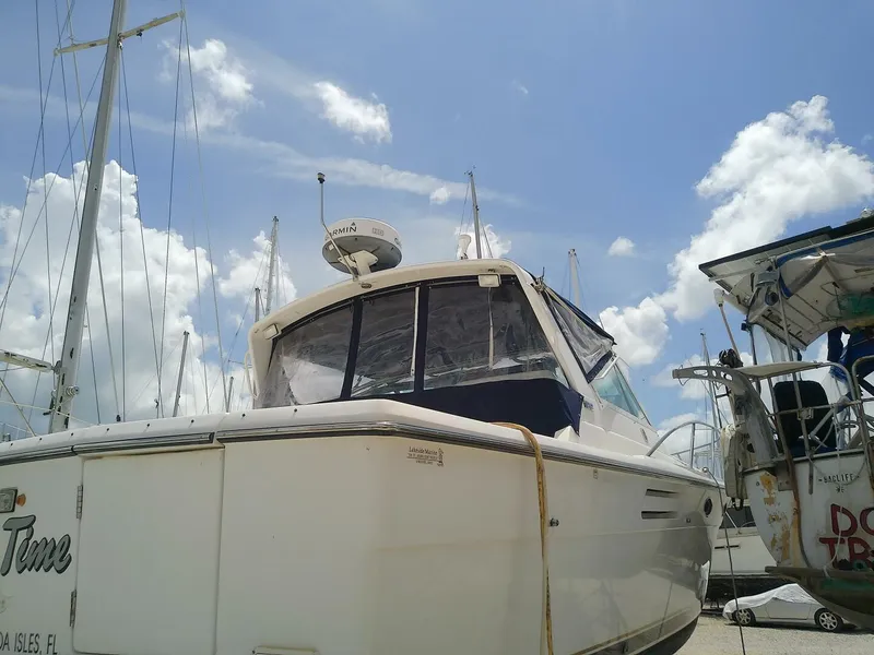 Slide: The Image of Tiara 3100 Open 2000 - 5528520