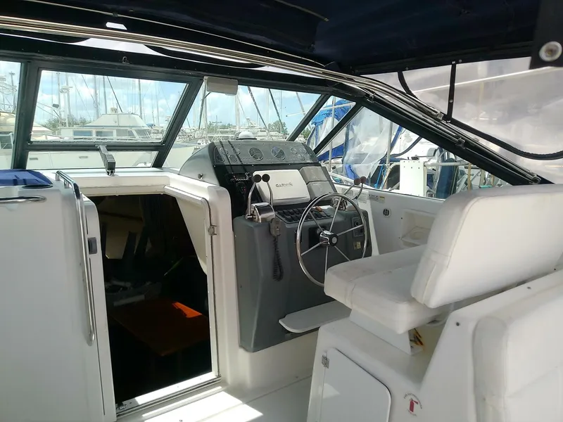 Slide: The Image of Tiara 3100 Open 2000 - 5528525