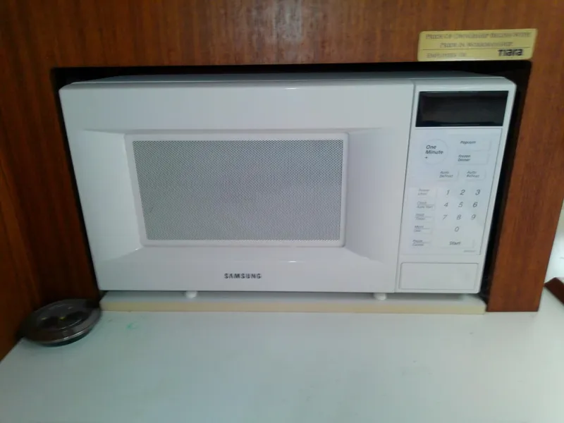Slide: The Image of Tiara 3100 Open 2000 - 5528551