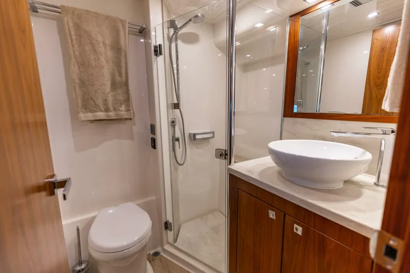 Slide: The Image of 2018 Riviera 4800 Sport Yacht- Runaway Island- Guest Head - 5539046