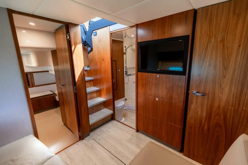 Slide: The Image of 2018 Riviera 4800 Sport Yacht- Runaway Island- Salon - 5539043