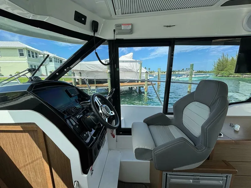 Slide: The Image of Jeanneau Knot Work'N - Helm 2020 29 Jeanneau, Knot Work'N - 7654767