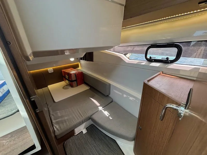 Slide: The Image of Jeanneau Knot Work'N - Cabin 2020 29 Jeanneau, Knot Work'N - 5528912