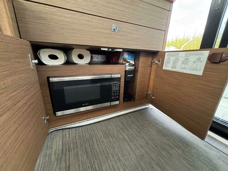 Slide: The Image of Jeanneau Knot Work'N - Microwave 2020 29 Jeanneau, Knot Work'N - 7654772