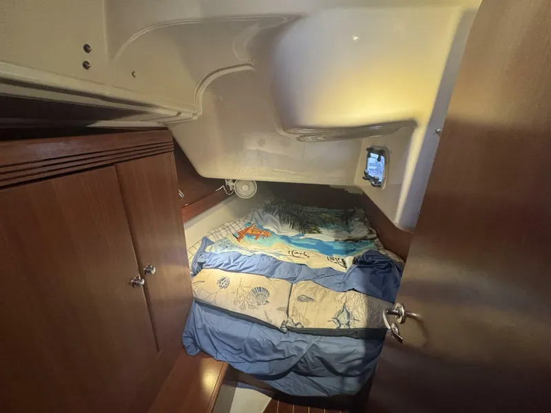 Slide: The Image of Dufour 40 2004 - 5541886